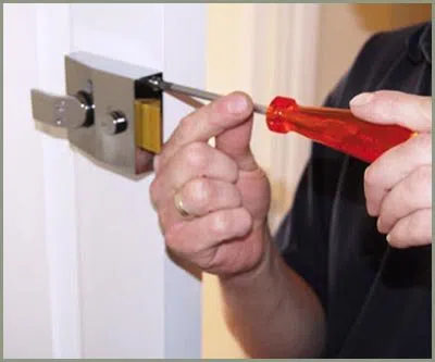 Locksmith Solution Services Dayton, OH 937-964-4057 - 68-44-11